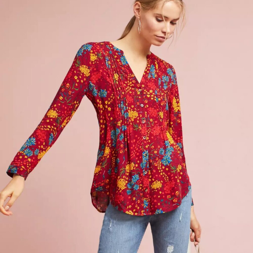 Anthropologie Maeve red floral pintuck button-front blouse Size Small